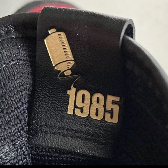 Air Jordan 1 Retro High OG Flyknit "Bred" sneakers - Picture 12 of 16